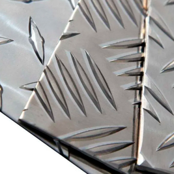 Лист нержавеющий рифленый 3х1000х2000 мм 03Х17Н14М3 в наличии в Томске